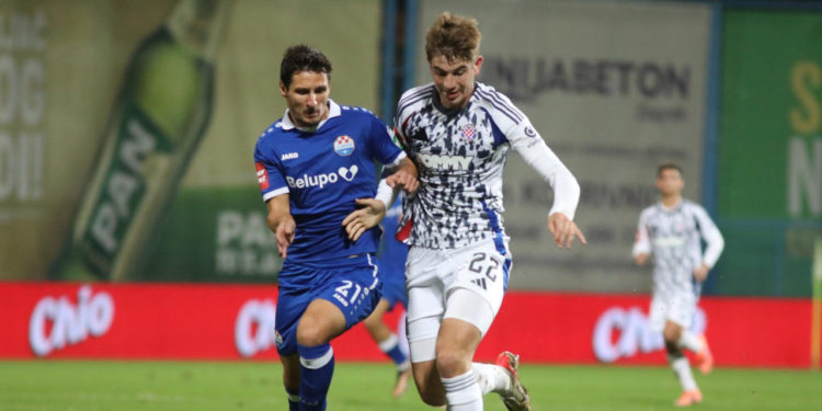 Sportske novosti – Hajduk autobusom putovao 5600 kilometara i 60 sati, Poljud će protiv Osijeka biti pun