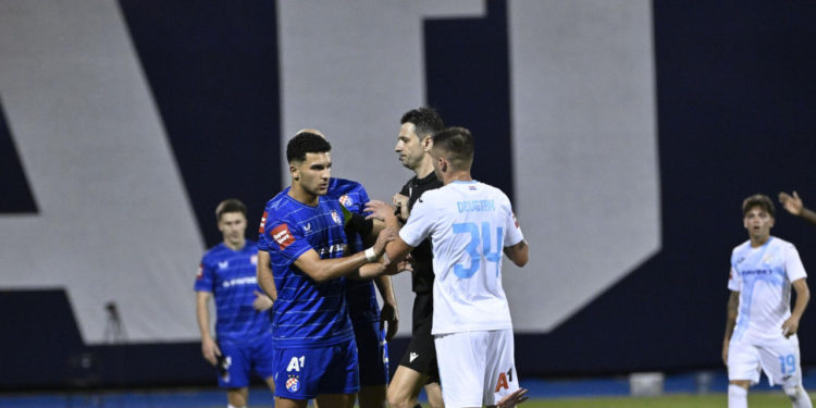 Sportske novosti – Majstorović zbog krvi mijenjao dres, Dinamovi navijači zviždali igračima!? Bakrar: ‘Umorni smo, ljudi će shvatiti…’