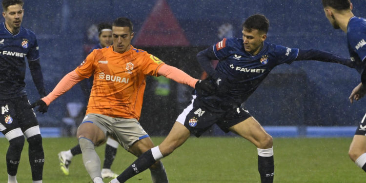 Sportske novosti – Trener Dinama izbjegava medije, UEFA ga tjera pred kamere