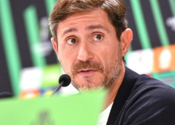 Sportske novosti – Trener Rijeke: ‘Ovo nije nogomet! Oni su navikli na ovu plastiku, igrati ovdje je riskantno za zdravlje’