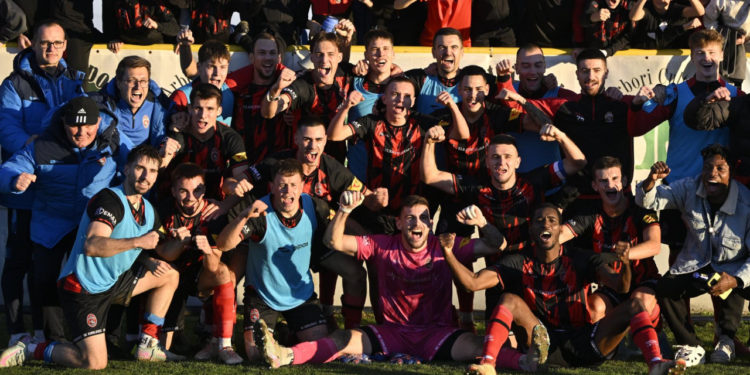 Sportske novosti – VIDEO Pogledajte kako se fešta povijesna pobjeda! Kurilovec slavi veliku senzaciju, igrači Istre u totalnoj nevjerici