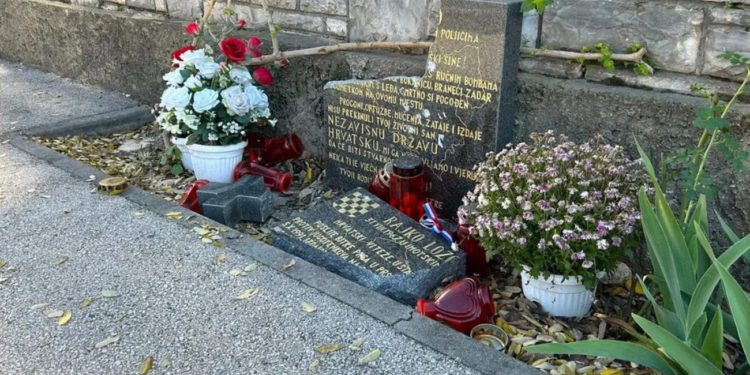 Sramotna devastacija. Oštećena spomen-ploča imotskom branitelju Rajku Lozi
