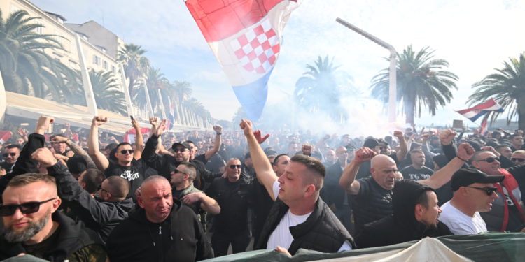 Srbi rigaju vatru nakon prosvjeda u Splitu, spominju i Thompsona: ‘Radikalne ustaše više se ne kriju’
