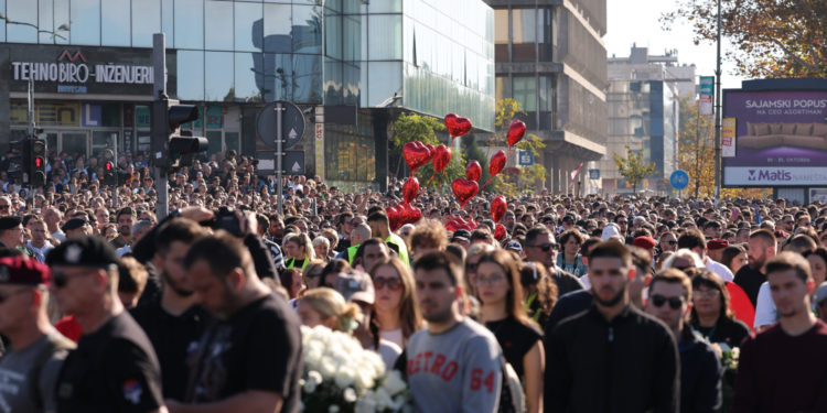 Srbi u Zagrebu izašli na ulice, dosta im je: Sve je puno policije
