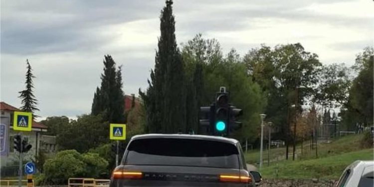 Što kažete na ovo zaustavljanje i parkiranje na ‘splitski način’?