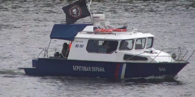 Što se događa? Na estonskoj granici zavijorila se zastava Wagnera na brodu ruske granične straže