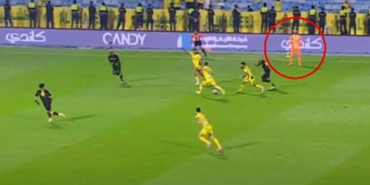 Što vratar radi tamo? Rajkovićev izlazak iz noćne more skupo košta Al Ittihad