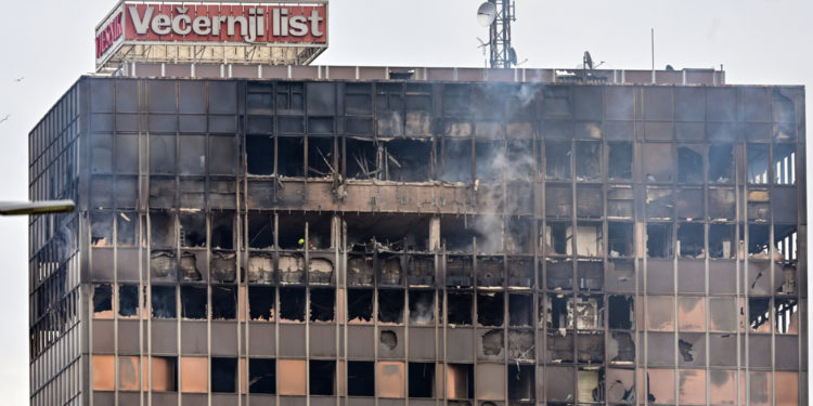 Stručnjak koji je pregledavao Vjesnik otkrio: ‘Zgrada nije sigurna, statika je ugrožena’