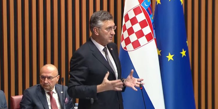 Svađa u Saboru, HDZ-ovci pljeskali šefu: ‘Mjesecima histerizirate o crnilu i ustaštvu’