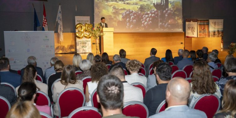 Svečano otvorena 35. Sabatina – najveće okupljanje vinara i vinogradara Dalmacije