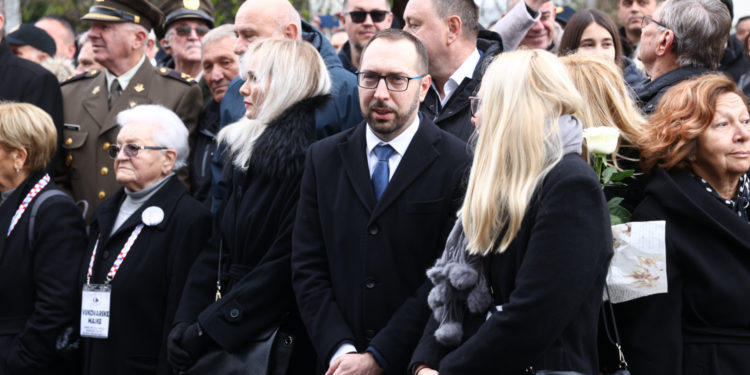 Tomašević ima vrlo ambiciozan tajni plan: Sada je jasno zašto silno želi zabraniti Thompsonov koncert