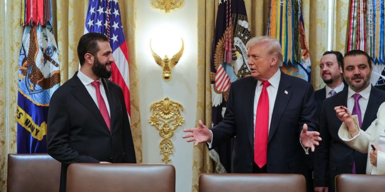 Trump hvali sirijskog vođu povezanog s Al-Qaidom nakon posjeta Bijeloj kući — RT World News