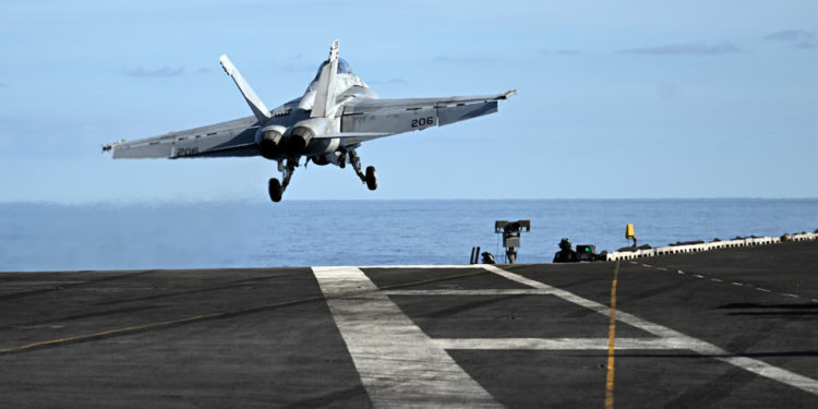 Trump negira planiranje napada u Venezueli — RT World News