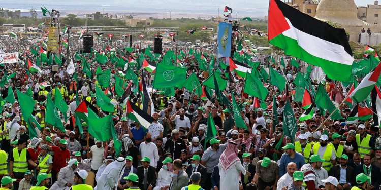 Trump potpisuje nalog da se ogranci Muslimanskog bratstva proglase terorističkim skupinama