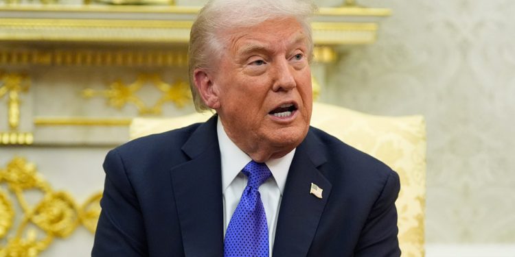 Trump poziva republikance u Senatu da sredstva Obamacarea pošalju izravno ljudima