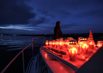 Tužna obljetnica: Svjetlosna rijeka sjećanja za branitelje i civile u Vukovaru