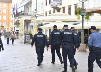 U Rijeku stigli karatisti iz Srbije, dočekala ih skupina pod kapuljačama: Policija objavila sve detalje