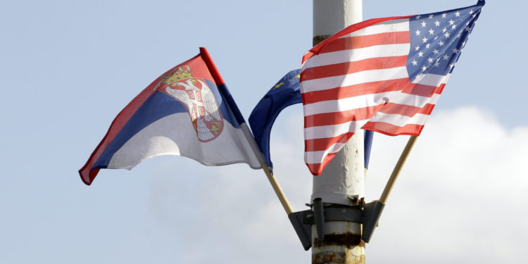 Ulje na vatru: Srbija usvojila zakon o izgradnji Trumpovog hotela u Beogradu. Što želi Vućić?