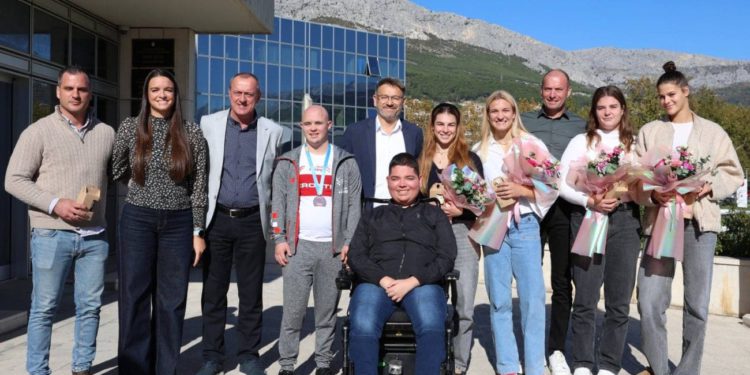 Uspješni solinski sportaši na jednom mjestu. Primio ih je gradonačelnik Ninčević