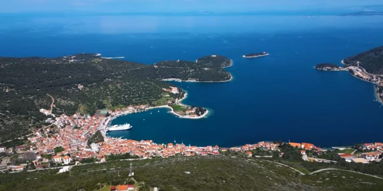 VIDEO Pogledajte sjajan dokumentarac o Visu: "Oduvijek se smatralo, tko kontrolira ovaj otok, kontrolira Jadran!"
