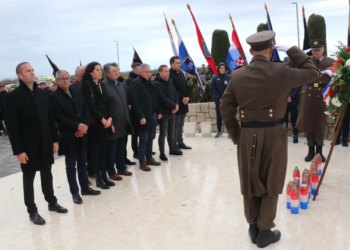 Virani u Škabrnji povodom Dana sjećanja na žrtve Domovinskog rata i Dana sjećanja na žrtvu Vukovara i Škabrnje