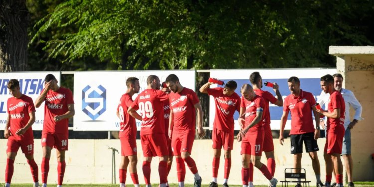 Vrijednom pobjedom (0:1) u Mravincima, Zagora je zadržala čelnu poziciju