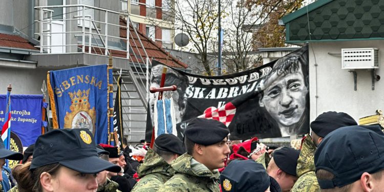 Pogledajte nevjerojatne prizore iz Vukovara: Građani došli odati počast