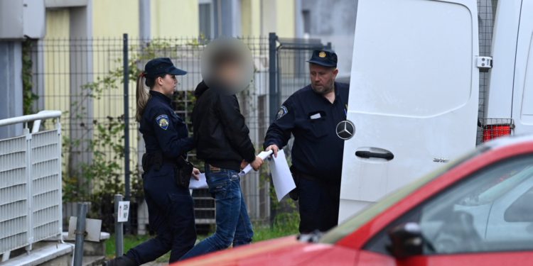 HHO se oglasio o osumnjičenima za palež Vjesnika: ‘Pustite ih iz zatvora’