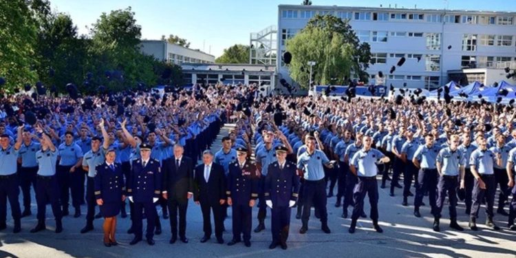 PU dubrovačko-neretvanska bogatija za 44 mladih policajaca i policajki