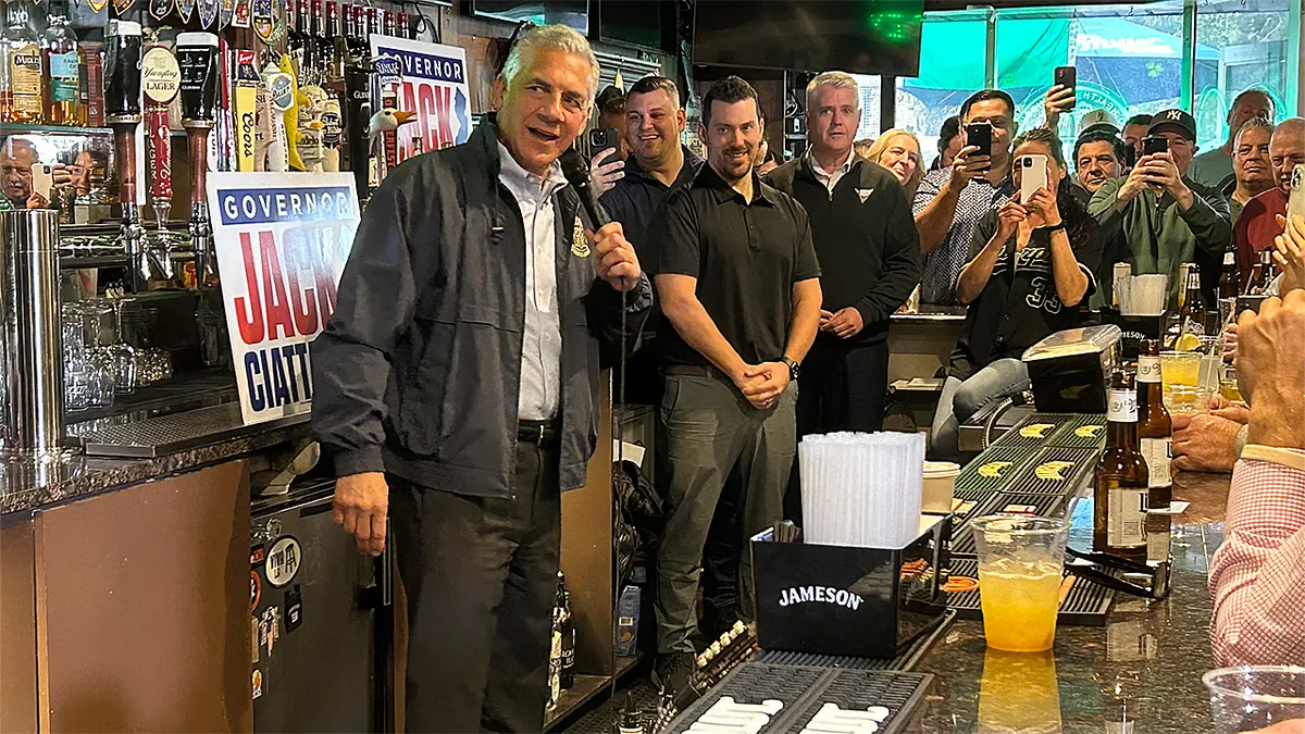 Jack Ciattarelli vodi kampanju u Totowa New Jerseyju
