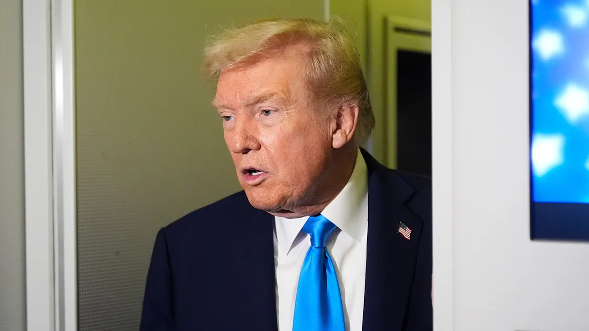 Trump govori na Air Force One