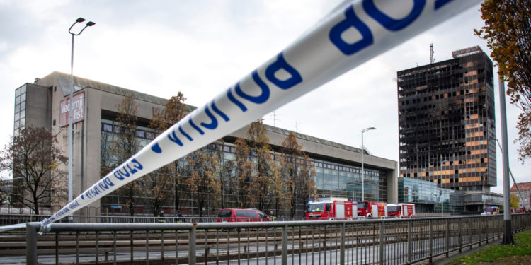 Izdano upozorenje Zagrepčanima zbog požara na Vjesnikovom neboderu: ‘Potrebno je puno opreza’
