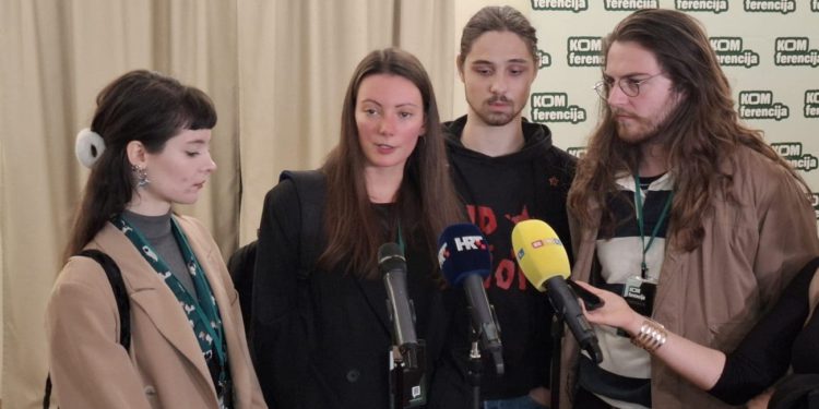 „Na tjeralici zbog slobode govora“: Mladi aktivisti iz Srbije prvi put u Splitu javno progovorili o progonu