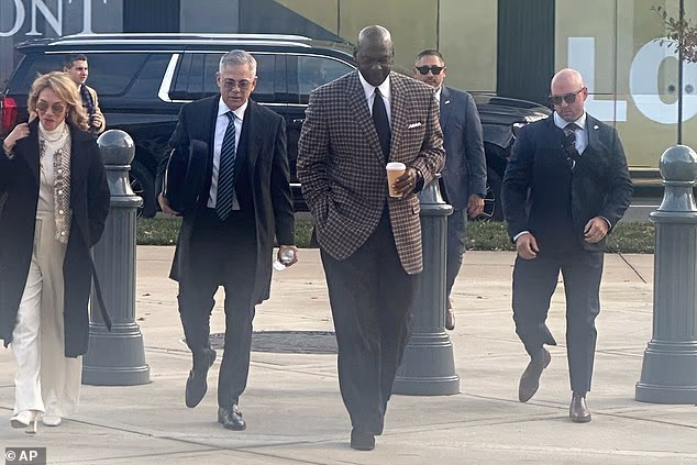 Jordanov 23XI Racing, zajedno s Front Row Motorsportsom, iznio je antimonopolske optužbe protiv NASCAR-a