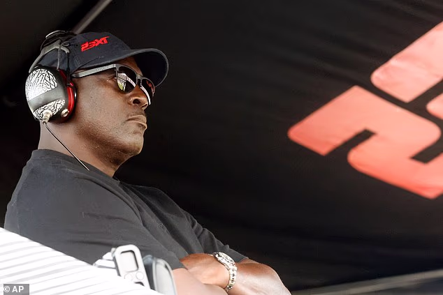 Očekuje se da će član NBA Kuće slavnih Jordan (62) biti u sudnici tijekom cijelog slučaja