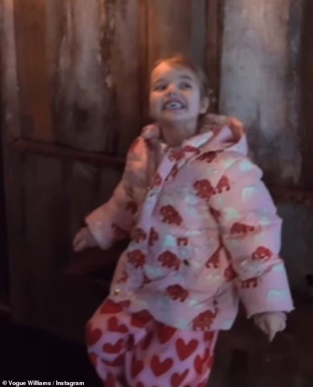 Ozareni mališani nisu se mogli prestati smijati tijekom dana