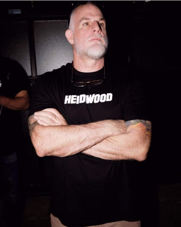 Erika je od tada započela romansu s umirovljenim narednikom za specijalne operacije američke vojske Johnom McPheejem, koji nosi nadimak 'Shrek' (na slici)