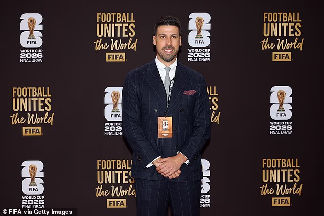 Pobjednik Svjetskog kupa Sami Khedira osudio je Adeyemija zbog njegovih postupaka u petak navečer