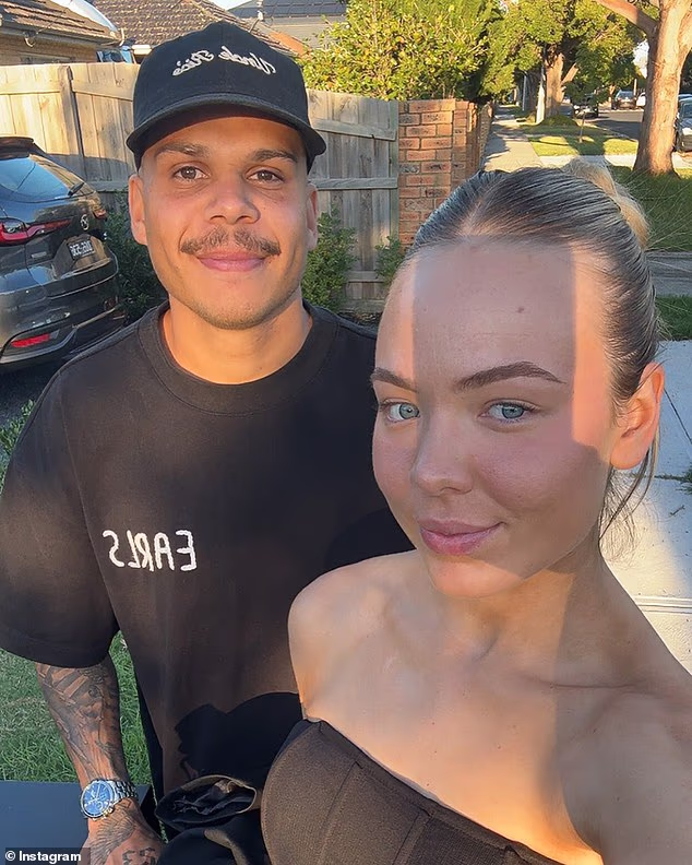 Velika objava dolazi nakon što su se Devlin i Hill (na slici zajedno) navodno rastali ranije ove godine, a Devlin i njihova djeca vraćaju se u Zapadnu Australiju