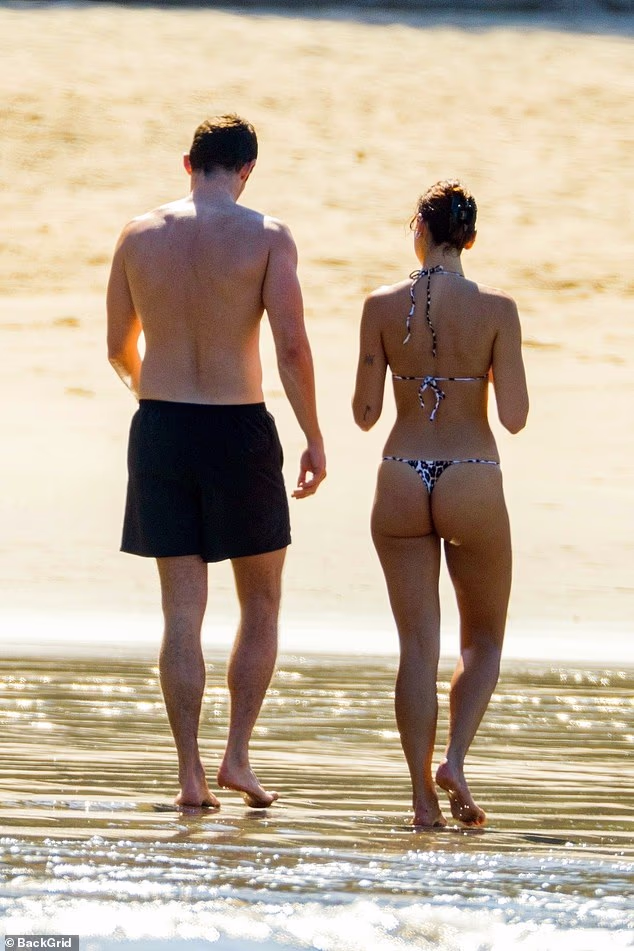 Callum je objasnio da su imali 'možda dva, tri, četiri, pet zamalo promašaja u našem vremenu kada se nismo sreli', prije nego što su se konačno našli