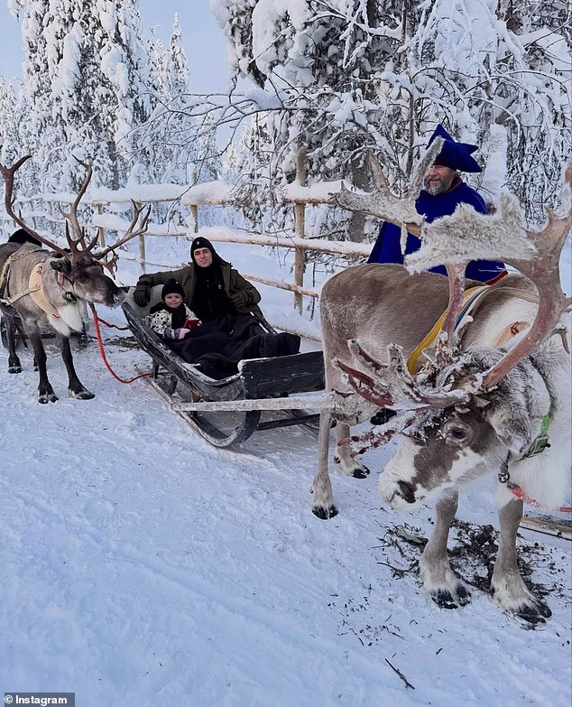 Uživajući u svečanom odmoru, Phil i njegova obitelj viđeni su kako sudjeluju u nizu snježnih aktivnosti