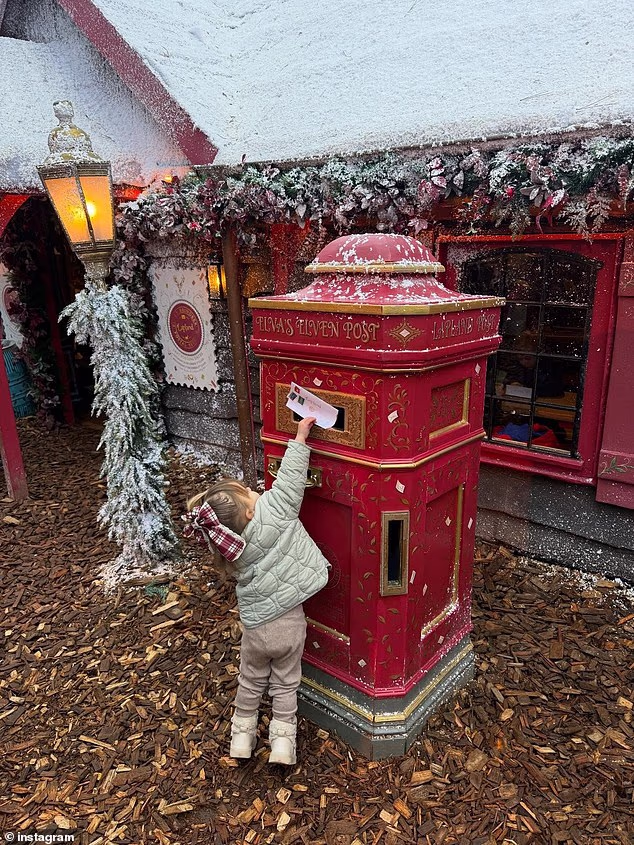 Ferne i njezina obitelj uputili su se u Laponiju u Velikoj Britaniji, gdje su uživali u blagdanskom krajoliku i slali pisma Djedu Božićnjaku