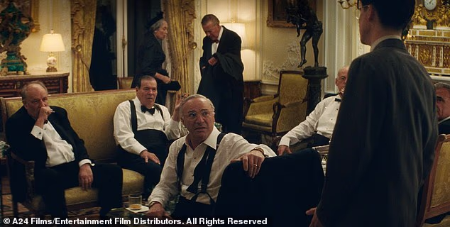 Možda je dobra stvar za publiku što su sudbine Tinseltowna imale druge planove jer je O'Leary – zvijezda reality showa Shark Tank i svjetski poznati poduzetnik – možda otkrio još jednu priliku za karijeru.