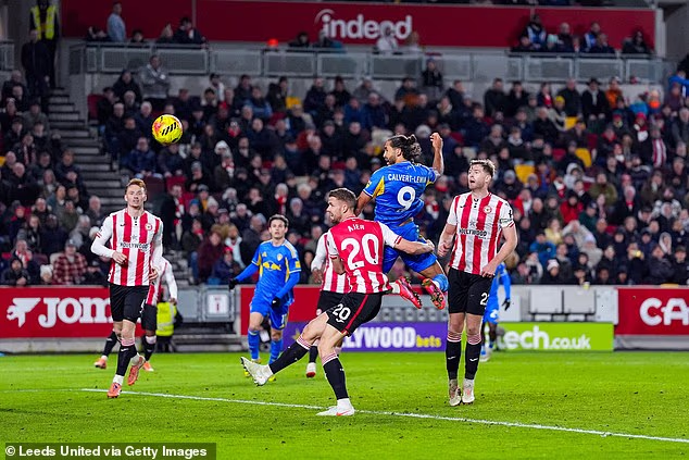 Njegov kasni udarac glavom u gostima kod Brentforda zaradio je ključni bod za Leeds prije Božića