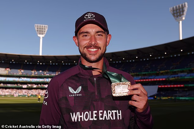 Josh Tongue otišao je s nagradom za igrača utakmice nakon što je završio sa sedam vratnica, u koje je ušao Marnus Labuschagne dva puta i kapetan Steve Smith s pearlerom