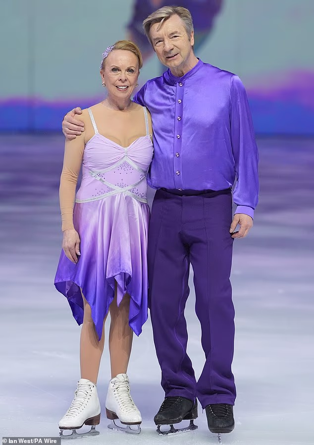 Jayne Torvill, 68, i Christopher Dean, 67, proglašeni su damom i vitezom za zasluge u klizanju i volonterskoj službi.
