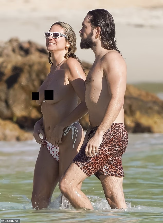 Sunčana avantura izmamila je Klum osmijeh na lice