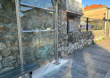 Autobusna stanica na Vojnoviću ponovno oštećena (FOTO)