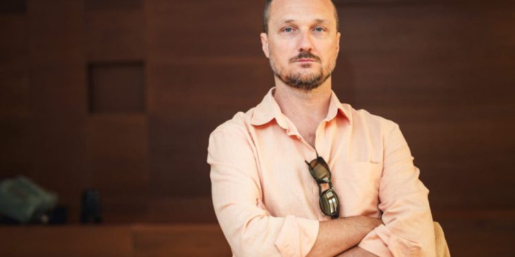 Bilandžić nam je dao posljednju izjavu kao intendant: “Žao mi je što je mjesto intendanta politički plijen. Bilo bi sjajno da u Kazališnom vijeću sjede ljudi koji poznaju osnove matematike”