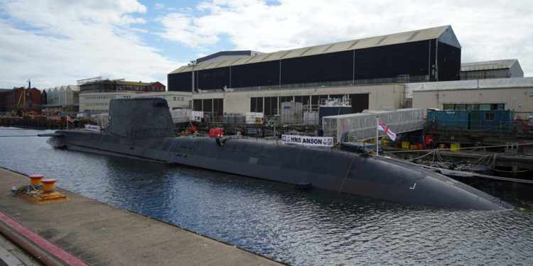 Britanija ‘nesposobna’ voditi program nuklearnih podmornica – bivši šef Kraljevske mornarice — RT World News
